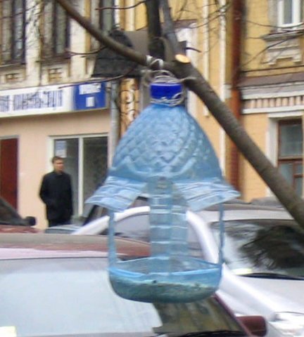 кормушка из пластиковой бутылки
